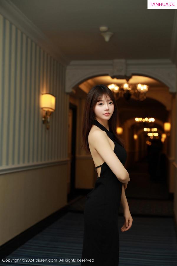 佘贝拉  [XiuRen]高清写真图 2024.06.12 No.8685 佘贝拉Bella 美腿性感第54张图片